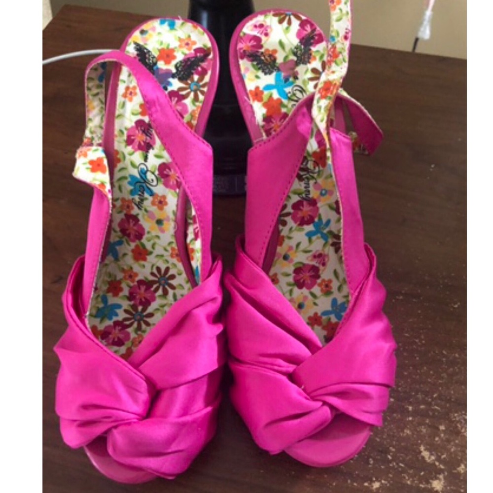 Hot Pink Heels